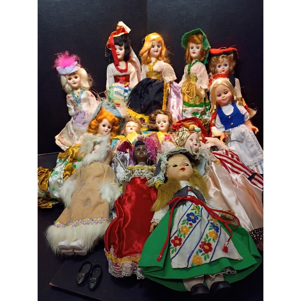 Lot of 14 Vintage 1950s Hard Plastic Costume Dolls – TLC / Craft / Repair